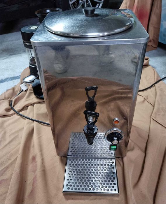 Maquina café/moinho/maq.loiça/leiteira
