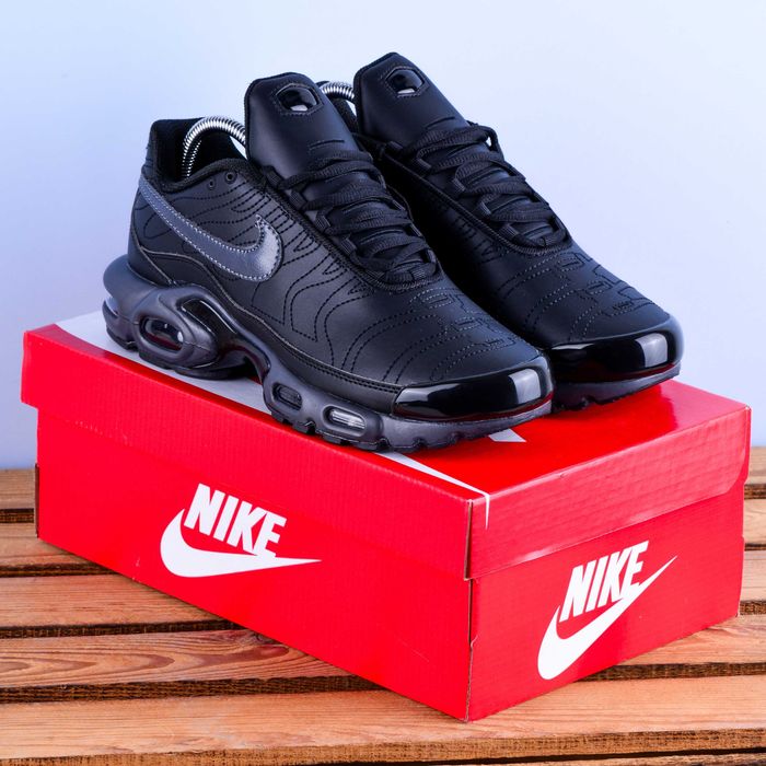 (2229) Кросівки Nike Air Max TN Plus чорні з сірим шкіряні (41-46)
