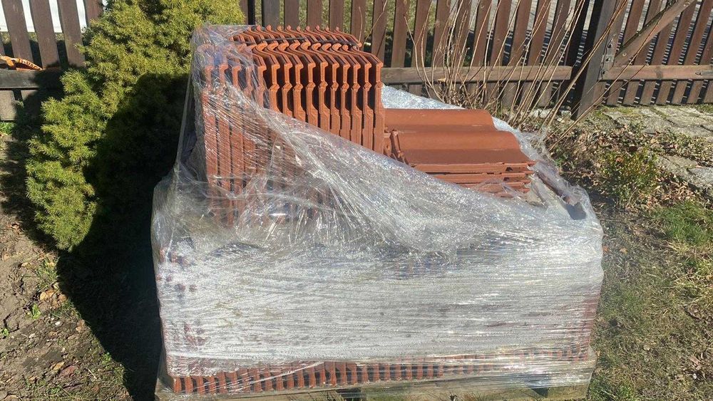 nowa dachówka ceramiczna