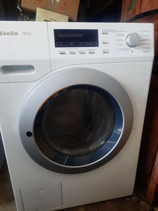 Продам Стіралку мілє і сушку Бош в Ідеальному стані ,,провірена ,проді