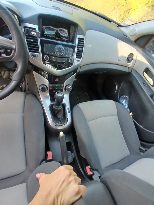 Cruze 2010   2.0 — photo 5