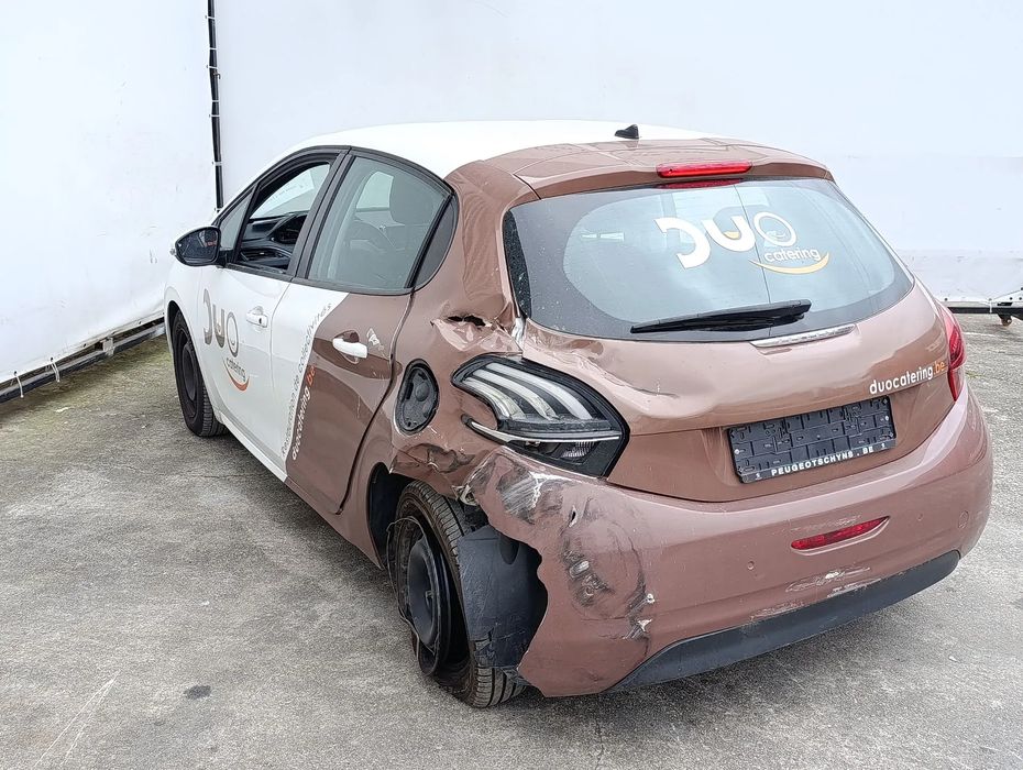 Para peças PEUGEOT 208
