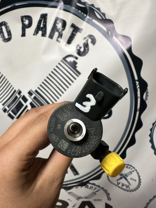 Форсунки, паливні інжектори 1.4 D4D Toyota Corolla Auris 23670-33040