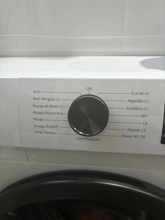 Máquina de Lavar Roupa 4 meses de uso (A) HISENSE SERIES 1Q WF1Q9041BW