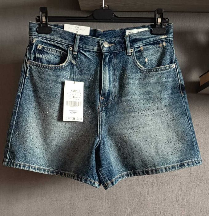 Джинсові шорти бермуди Zara зі стразами