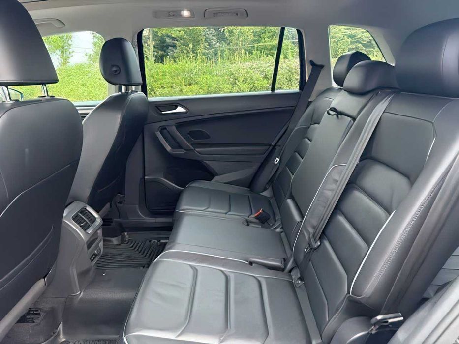 Volkswagen Tiguan 2.0T SEL Premium      2019