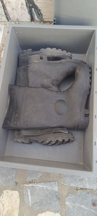 Botas de borracha, 40,41 e 43