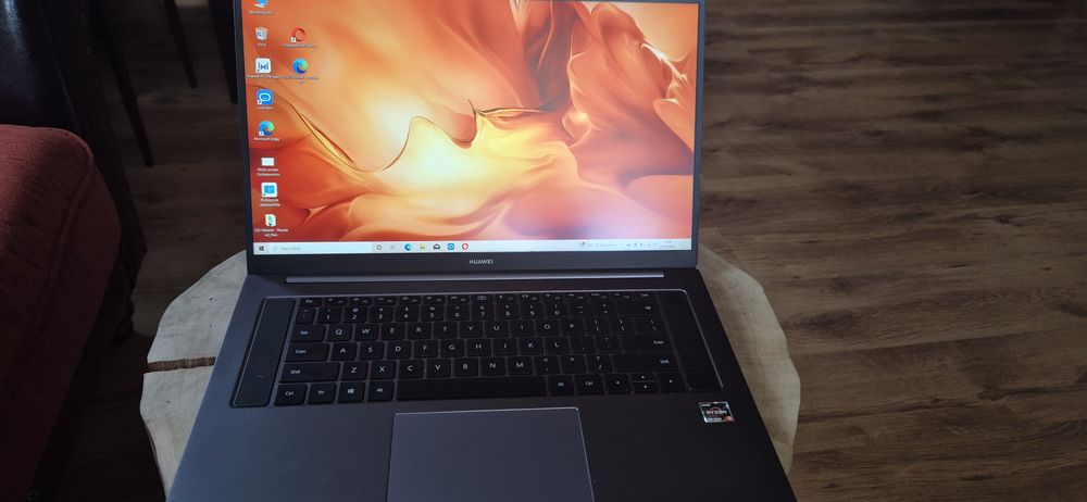 Laptop Huawei Matebook D16/Ryzen 5 16GB.Ram 512GB. SSD.