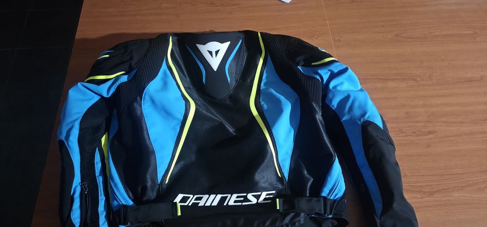 Blusão dainese  com proteções