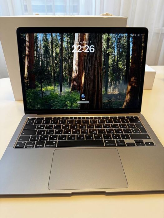 MacBook Air M1 8gb/256gb 500$ 2024 рік