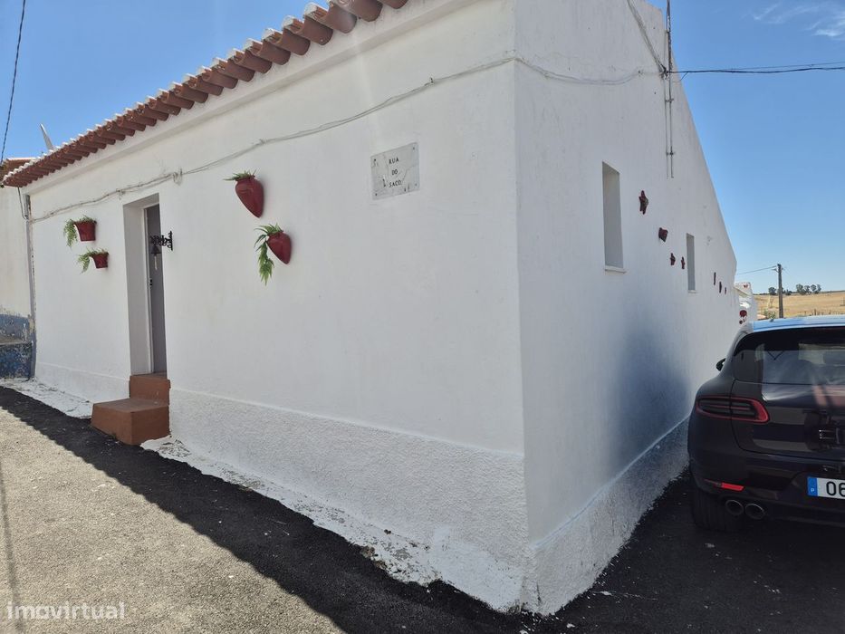Moradia terrea com logradouro em Conceição-Ourique