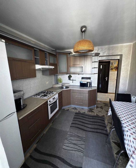 Продаж 2 кімнатної квартири з гарним ремонтом