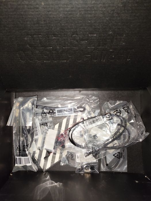 Материнська плата Asus X670e Hero AM5