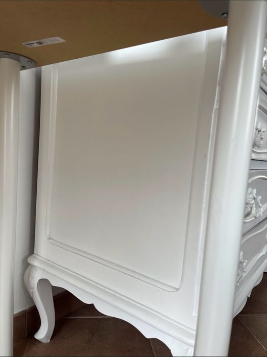 Comoda branca queen anne