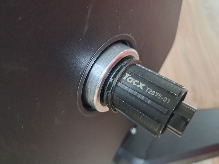 Trenażer Garmin Tacx Flux 2 - używany