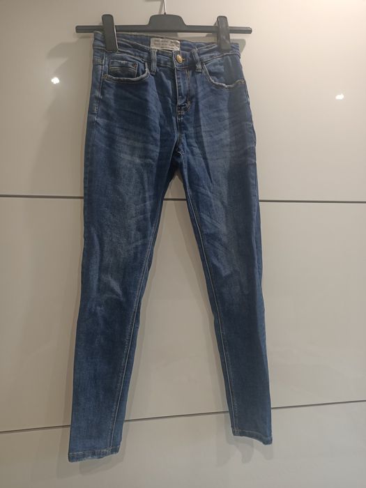 Spodnie damskie jeansy