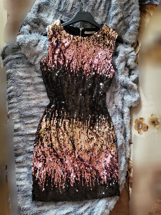 Sukienka cekinowa OMBRE