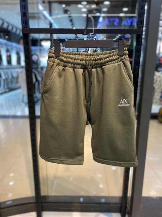 Чоловічі мужские  шорти  Armani EA7
