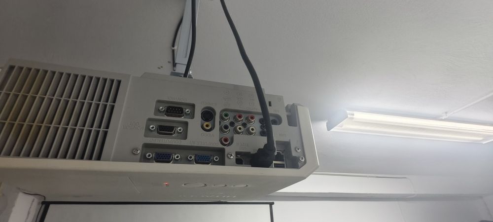 Projector Hitachi
