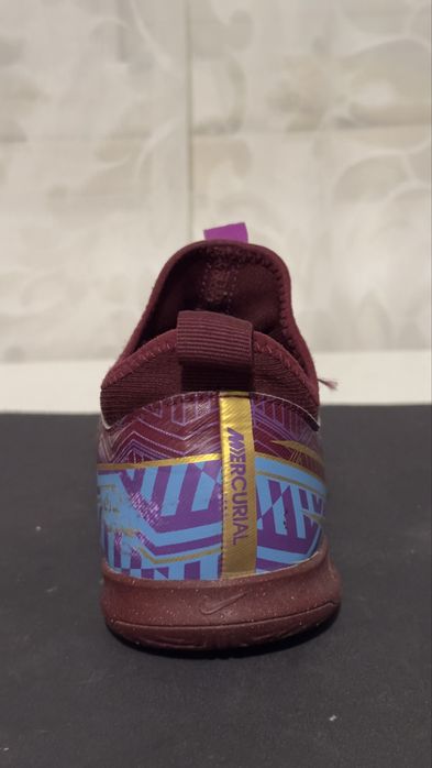 Chuteira futsal “nike air zoom mercurial KM”