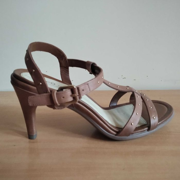 Buty damskie  ECCO  Shape 65 Sleek Sandal skóra nat. roz.eu-38