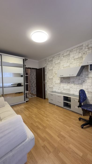 Продаж 3к . Виставка.  ( рауш) . 86000у.о