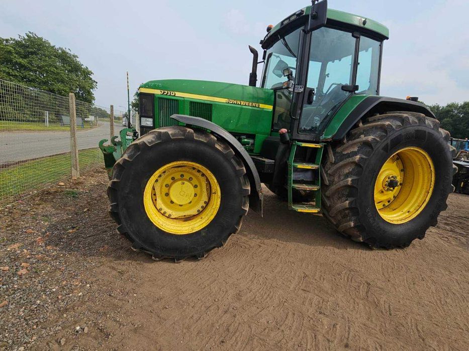 John Deere 7710 . 180 KM, 8211 H .  Skrzynia POWERSHIFT. JD 7710