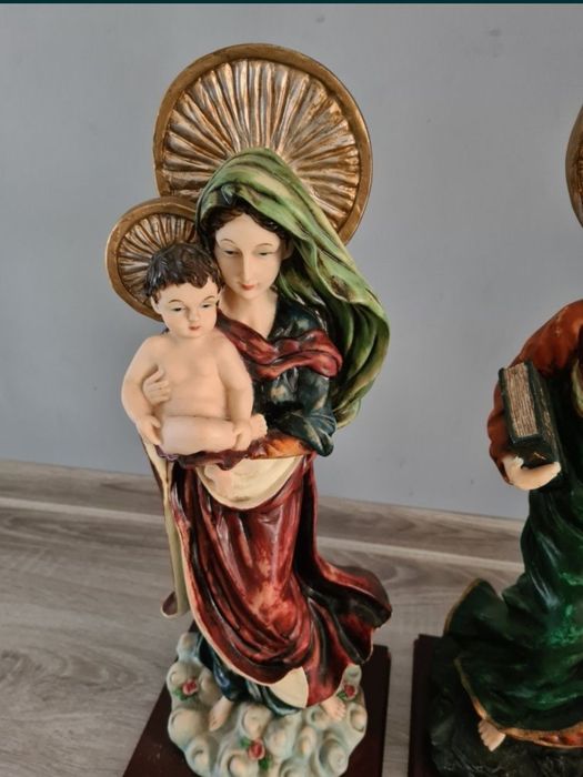 Święte figurki  figurki