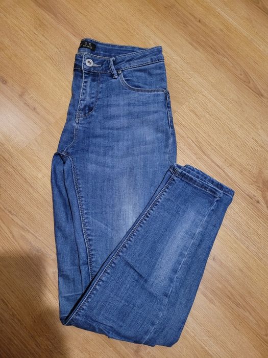 Spodnie   Jeansy