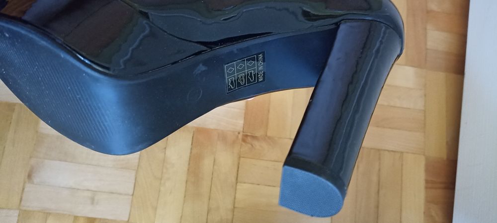 Szpilki Mulanka na platformie 41