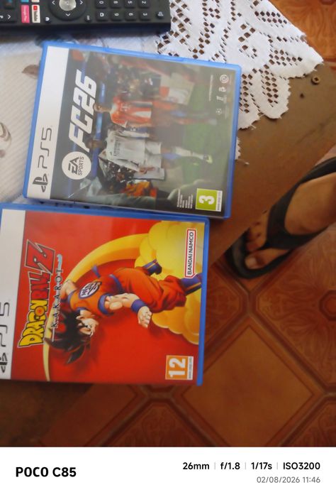 PlayStation 5 Slim 1TB + 2 Comandos +2 jogos