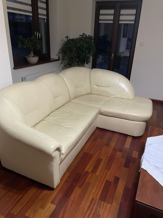 Sofa narożna rozkładana ze skóry