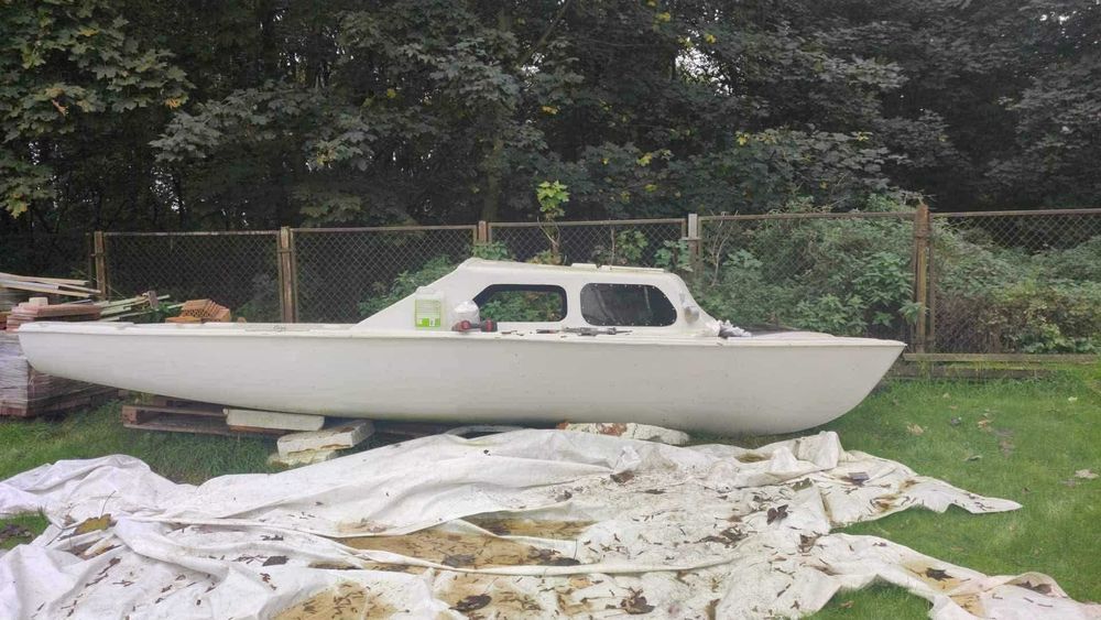 Łódka kabinowa 6 metrów