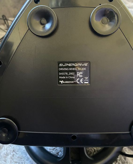 Volante gaming Subsonic Superdrive SV200 + pedais