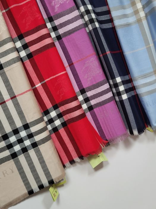 Люксові палантини Burberry,  нові, 180×70 
Усі бір