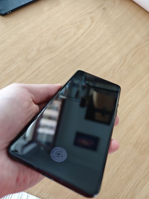 One plus 9 pro 12/256 oled