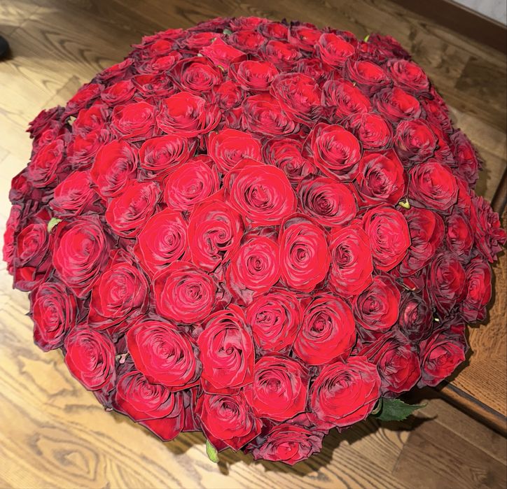 Терміново! Продам букет роз 101 шт , троянда