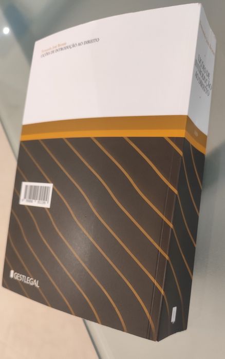 Livro "Lições de Introdução ao Direito" de Fernando José Bronze