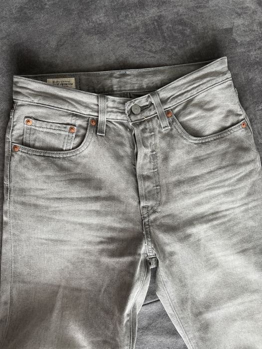 Сірі джинси Levis 501