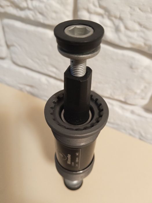 каретку Mimoke 8868 для велосипеда.