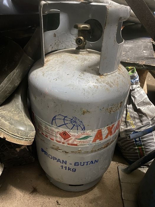 Butle z palnikiem acetylo-tlenowym