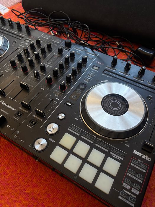 Pioneer DDJ-SX kontroler DJ 4-kanałowy + case + komplet kabli