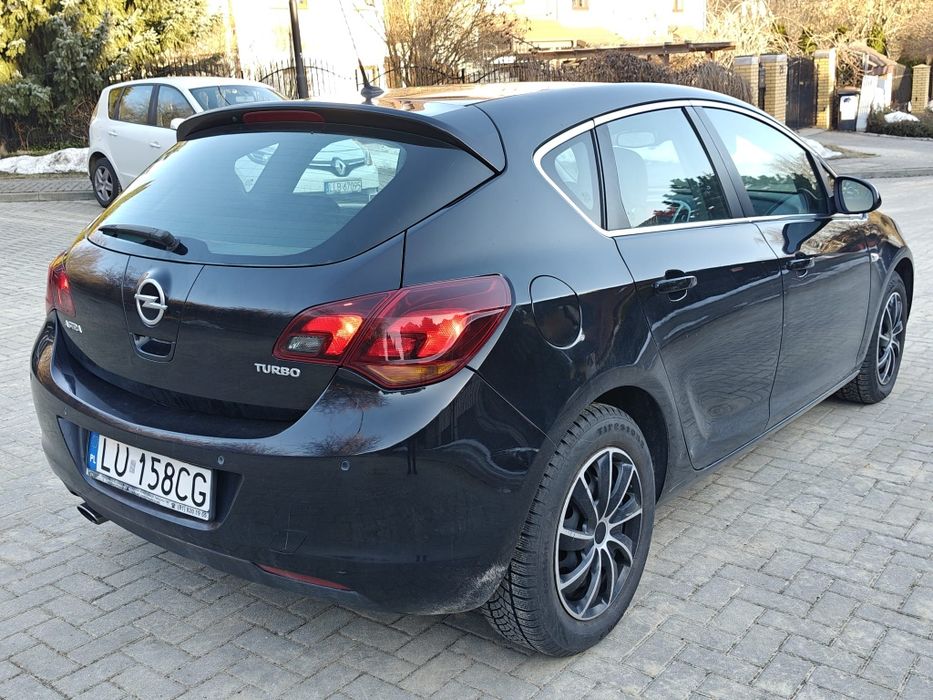 Opel Astra J 1.4T 140KM 2010r. Dwa komplety kół! Ew.zamiana na tańsze
