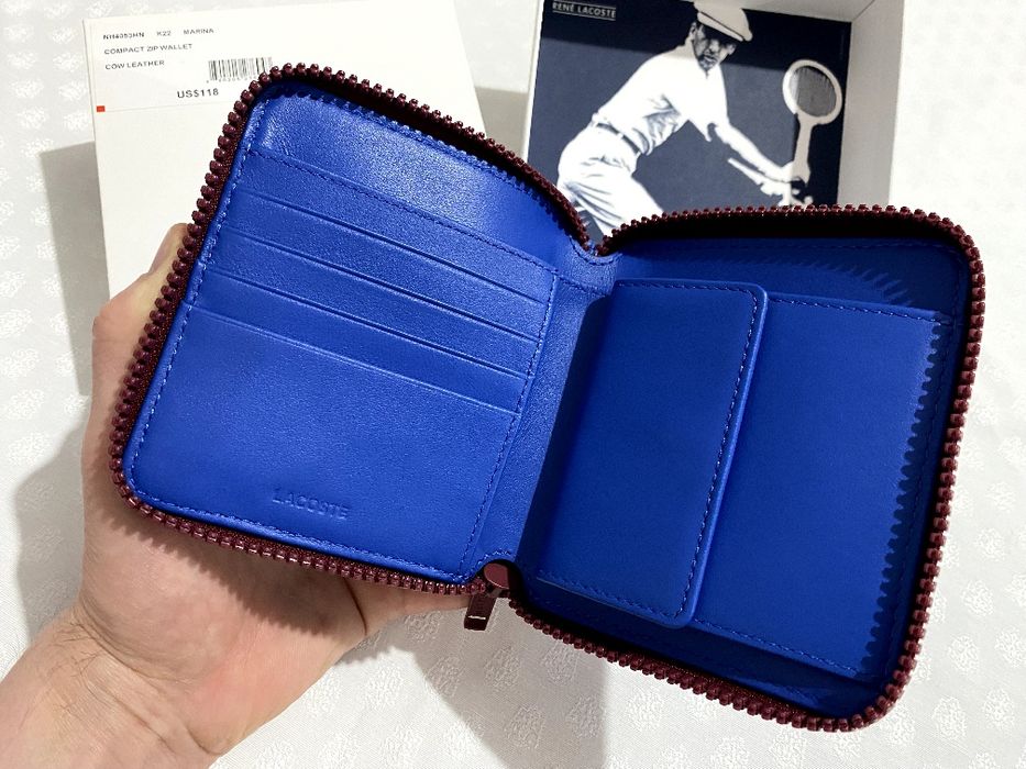Теннис лимит. Кошелек LACOSTE Holiday Crocodile Badge Zip Wallet - marina