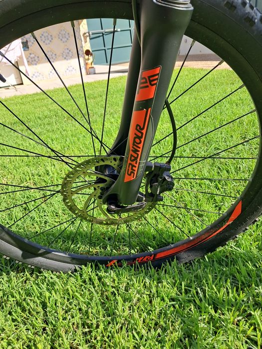 Bicicleta GIANT em alumínio