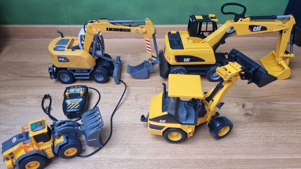 Ładowarka kołowa Caterpillar CAT Bruder