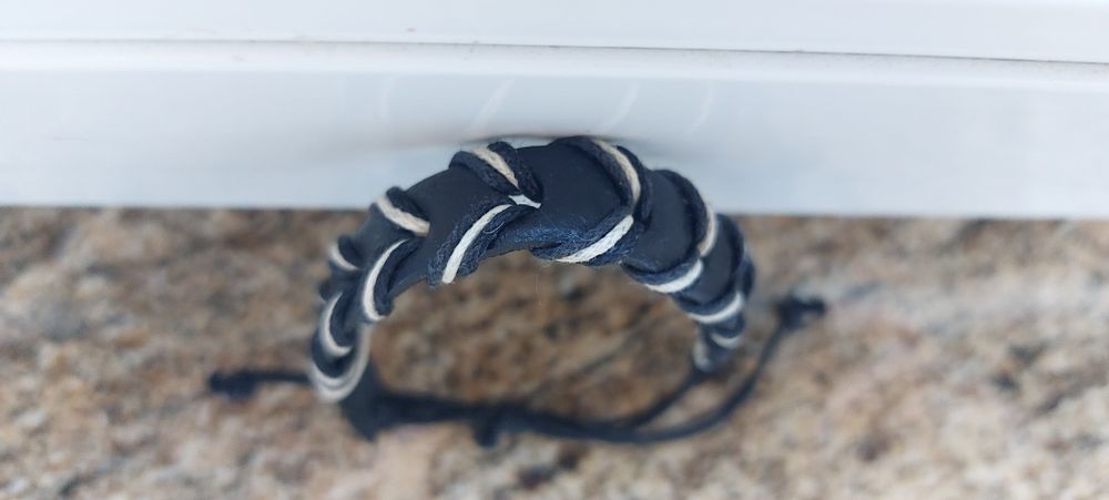 Skórzana Bransoletka czarna z ozdobnym splotem