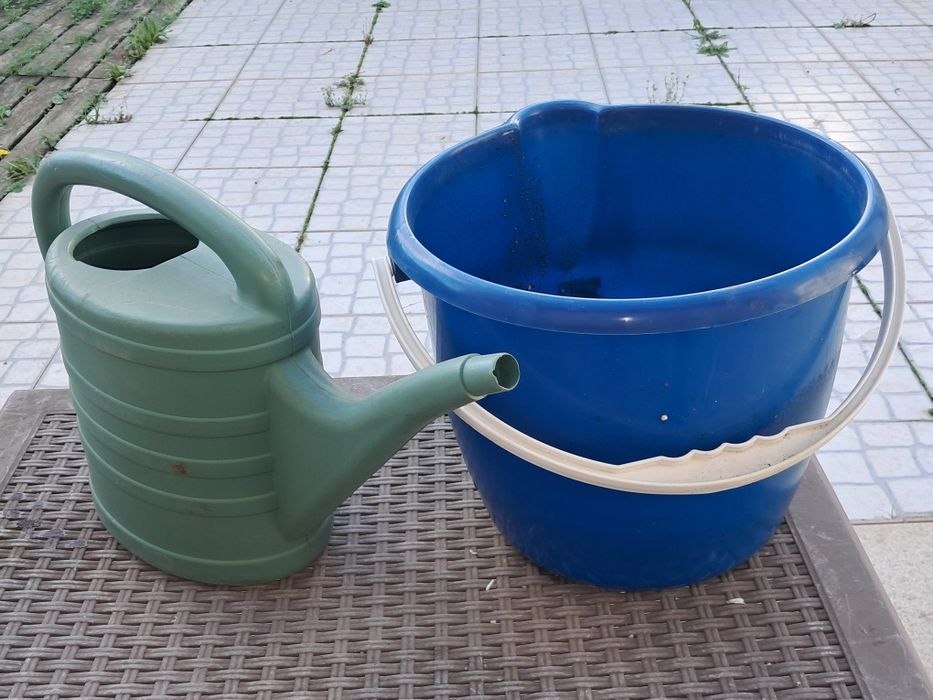 Balde e Regador em bom estado