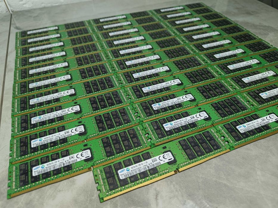СЕРВЕРНА Оперативна память SAMSUNG DDR4 16GB 2133MHz ECC REG