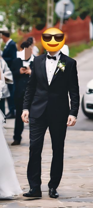 Smoking czarny wełniany z klapami Lancerto